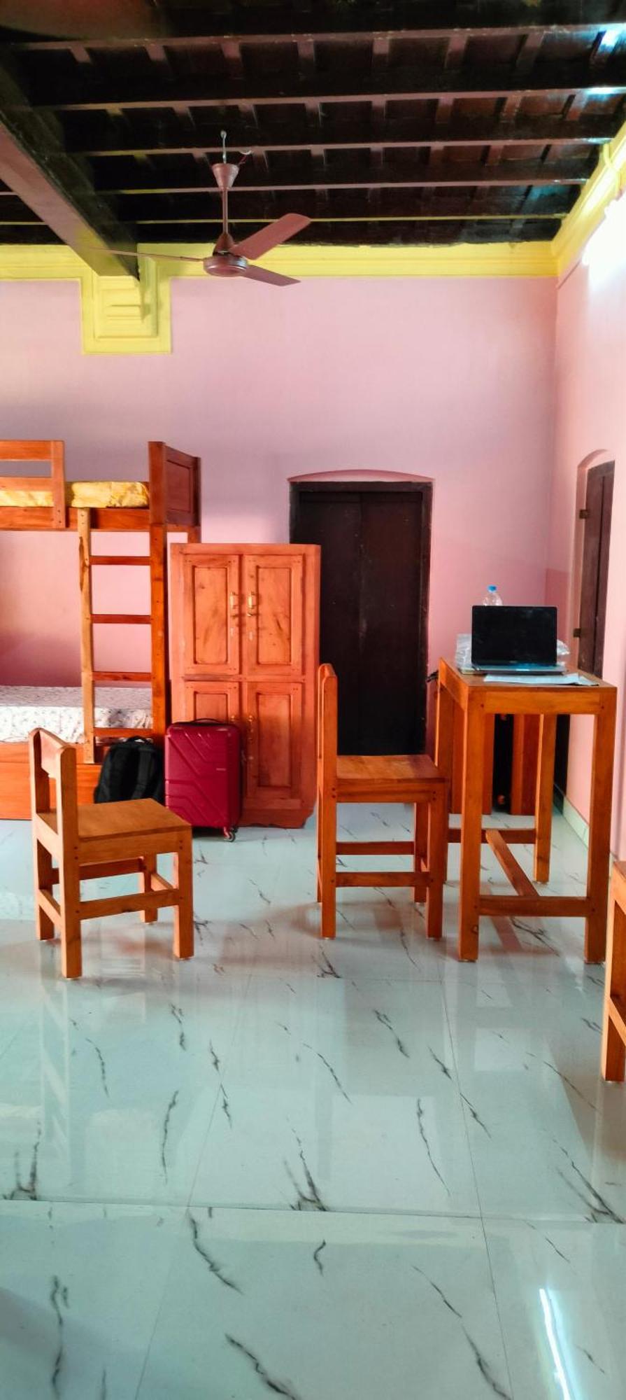 Hostel Gandhi Thiruvananthapuram Kültér fotó